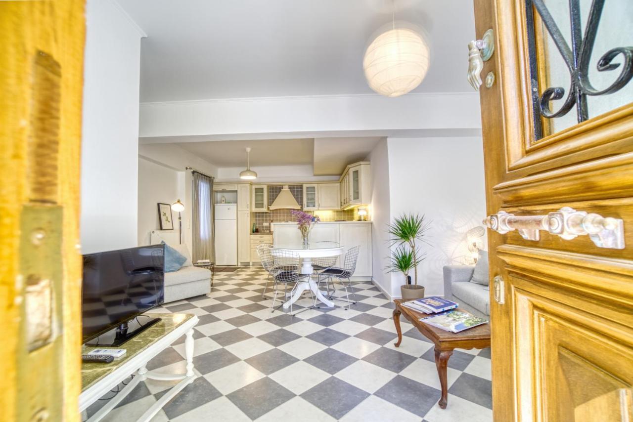 Stylish, Cozy 2-Bdr Flat In Andros Town By Explore Andros Eksteriør billede