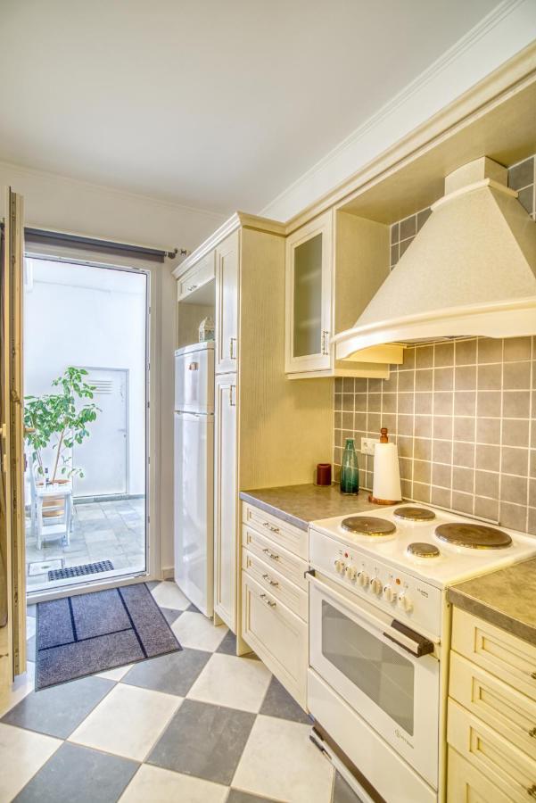 Stylish, Cozy 2-Bdr Flat In Andros Town By Explore Andros Eksteriør billede